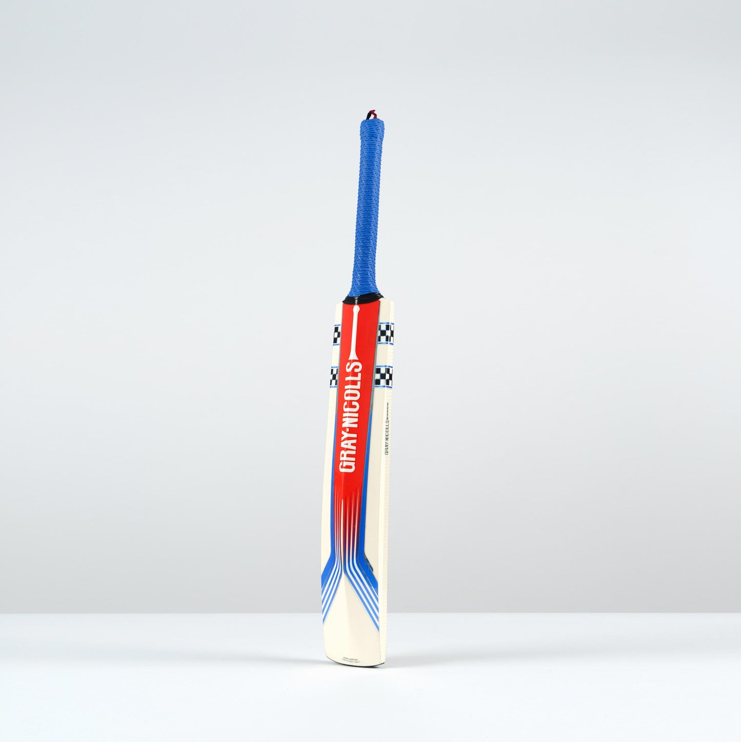 Gray-Nicolls Stratos 1.0 Thunder Junior Cricket Bat