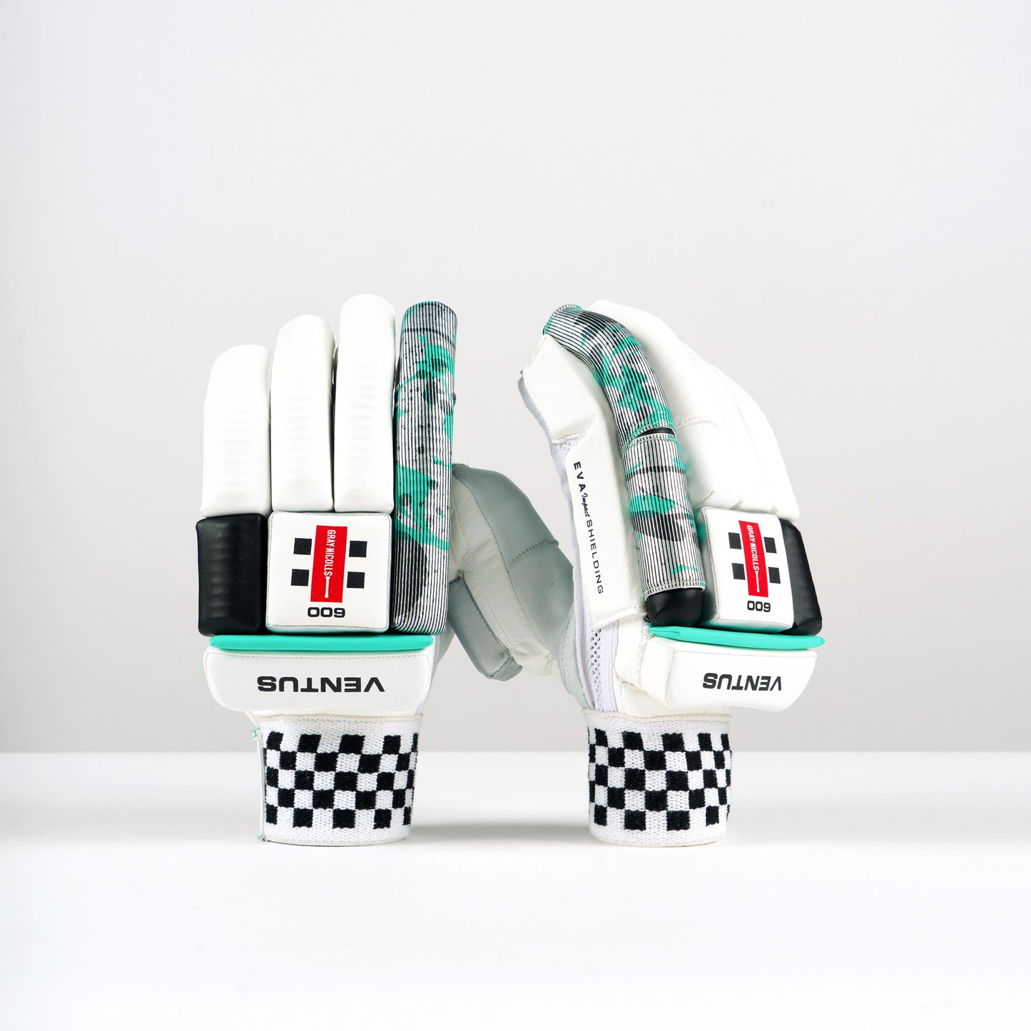 Gray-Nicolls Ventus 1.0 600 Batting Gloves