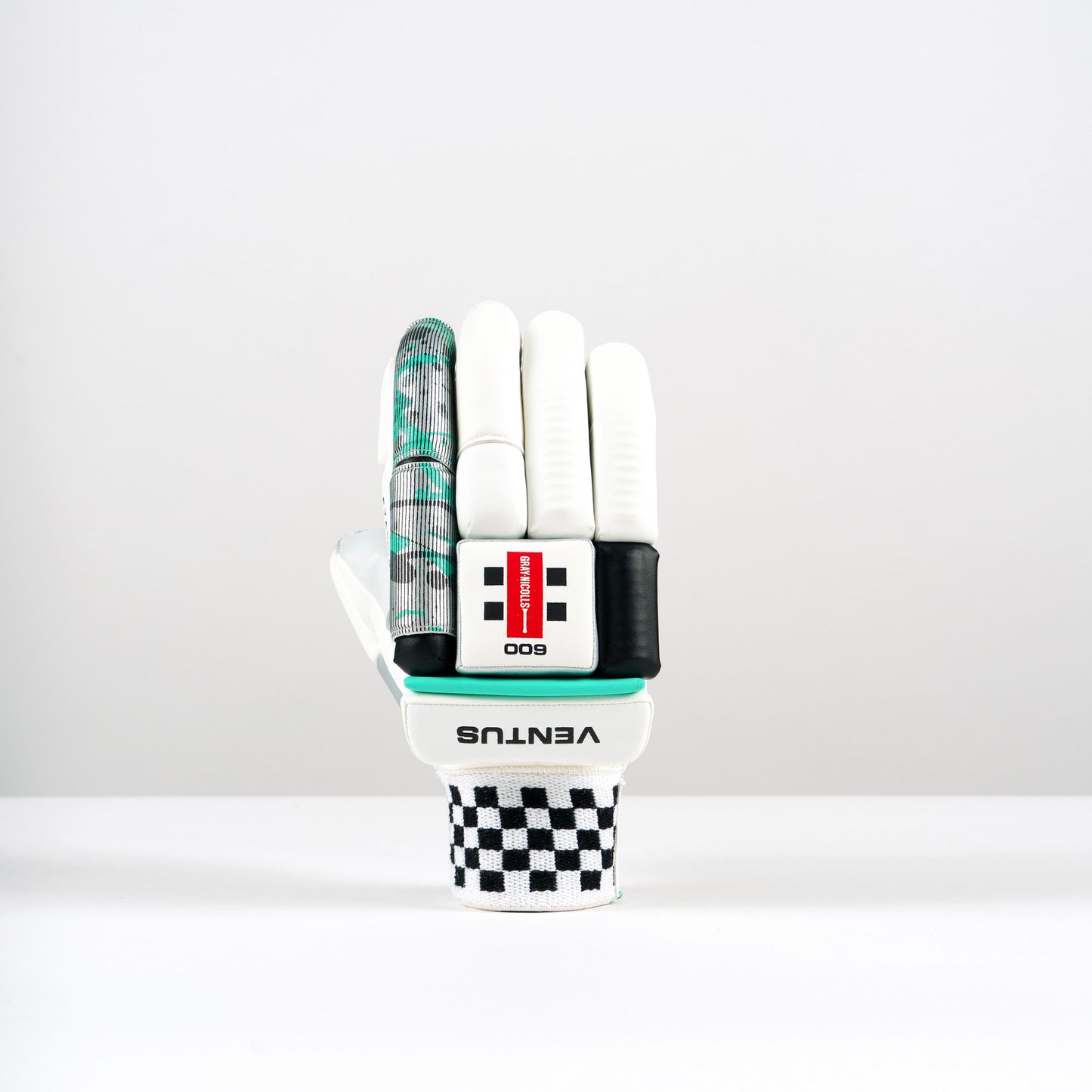 Gray-Nicolls Ventus 1.0 600 Batting Gloves