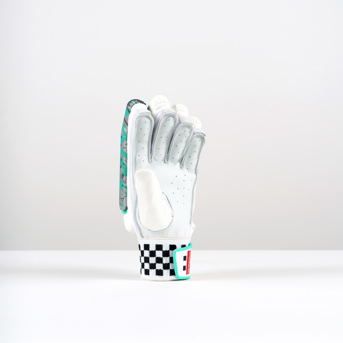 Gray-Nicolls Ventus 1.0 600 Batting Gloves